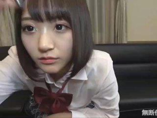 我要色播极品高颜值白裤大长腿妹子，骑在身上摸逼舌吻足交镜头前口交被操的喊不要